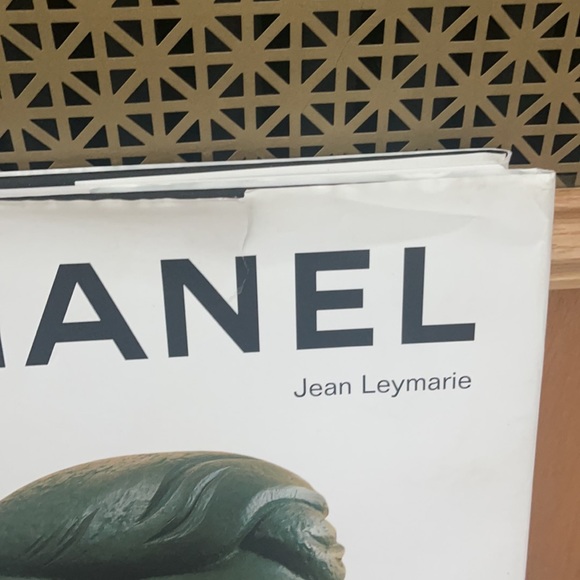 Chanel Book - Picture 6 of 8